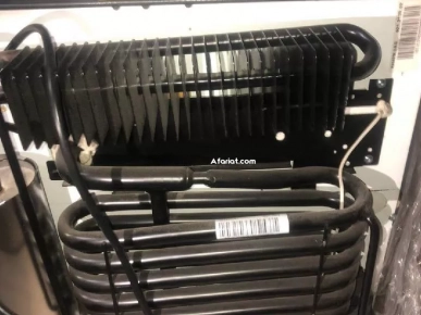 minibar de la marque Dometic très bonne état