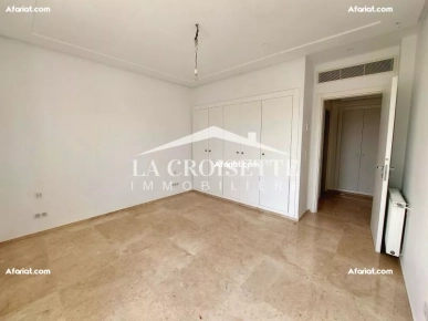 Appartement S+2 avec jardin et piscine à Gammarth MAL1467