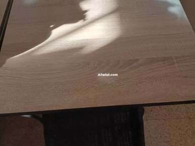 table pour café ou bien restaurant