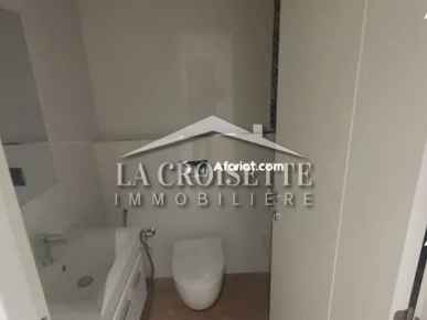 Appartement S+3 avec chambre de service à La Soukra ZAV1449