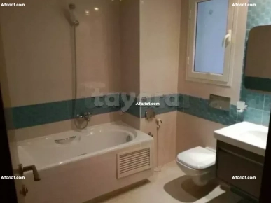 Location appartement luxueux S+3 au Menzah 9