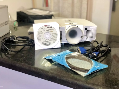 VIDÉOPROJECTEUR OPTOMA EH416e VIDÉOPROJECTEUR OPTOMA EH416e