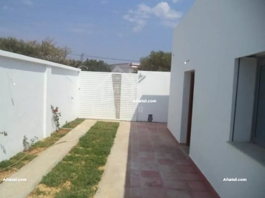 Villa avec piscine et jardin à Hammamet Sud à vendre 51355351