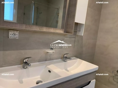 Villa S+5 à La Marsa  ZVL1541