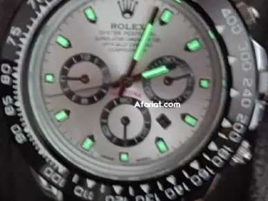 ROLEX LUMINEUX WATER BACK RÉSISTANT AVEC PACKAGING