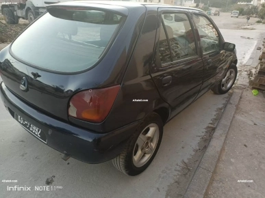 ford fiesta en bonne état