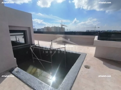 Penthouse S+4 avec piscine aux Jardins de Carthage ZAV1741 Penthouse S+4 avec piscine aux Jardins de Carthage ZAV1741