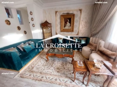 Villa S+4 avec piscine à La Soukra MVL1672