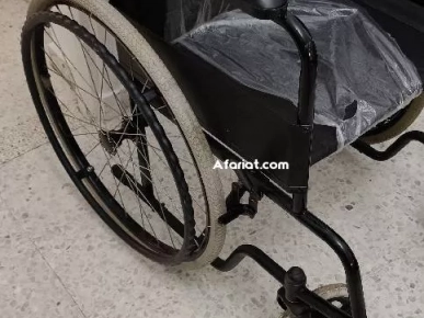 chaise roulante neuve jamais utilisée