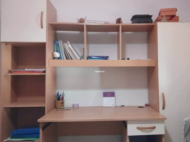 A vendre une chambre à coucher en très bons états.