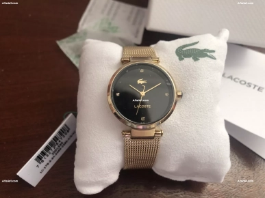 Montre femme Lacoste originale en tres bon état