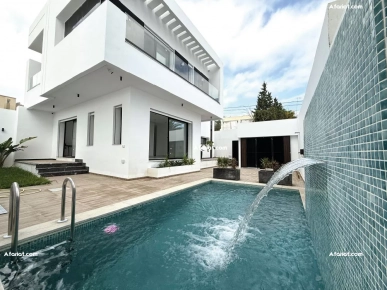 À Vendre  Villa Moderne avec Piscine à Hammamet Nord