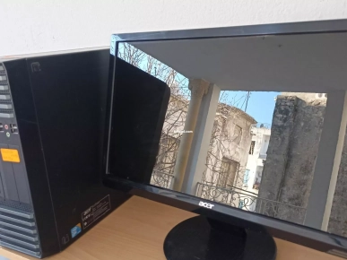 10 unité Acer Quad core  /4Géga/ 255 dt  bon occasion