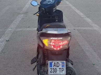 Kymco people s 200i