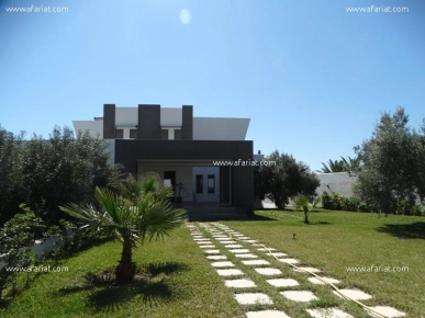 Villa SOMPTUEUSE (Réf: V1098)