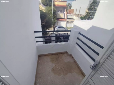 Duplex S+3 120 m² à Borj Cédria, parking privé, quartier calme