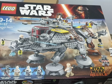 Lego Star Wars scellés (cachetés jamais ouverts)