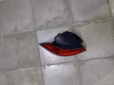 Feu arrière gauche Golf 6 – Réparé, bon état