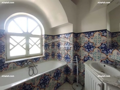 Villa S+4 avec piscine aux Jardins de Carthage MVL1132