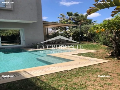 Villa S+4 avec piscine à Carthage Hanibal ZVL1647