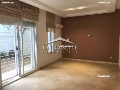 Duplex S+3 avec Jardin et piscine à La Marsa ZDL0242