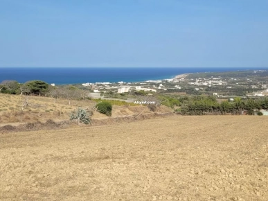 Terrain constructible avec vue panoramique.