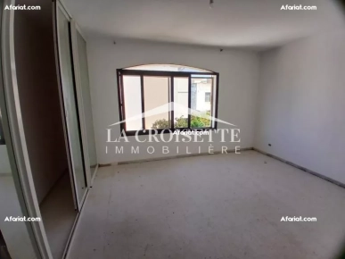 Villa S+4 à La Soukra ZVL1676