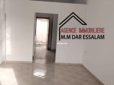 maison indépendante avec un garage