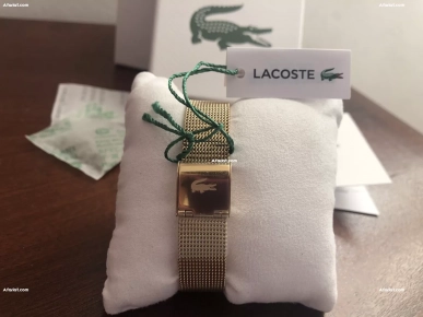 Montre femme Lacoste originale en tres bon état