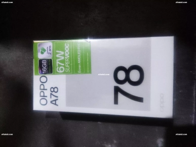 Oppo A78 noir cacheté