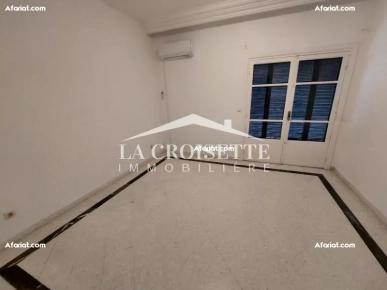 Duplex S+3 avec vue partielle sur mer à La Marsa MDV0165