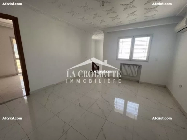Villa S+5 avec piscine à La Marsa ZVL1394