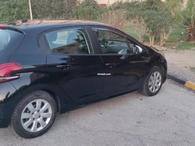 À Vendre : Peugeot 208 - Noir, 2019