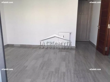 Villa S+4 avec piscine à Gammarth MVL0019