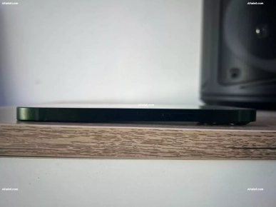 iphone 13 Alpine Green