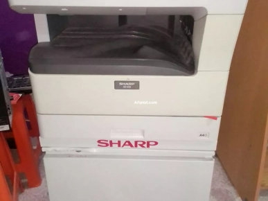 Photocopieur sharp ar5618 scanner intégré et table Photocopieur sharp ar5618 scanner intégré et table