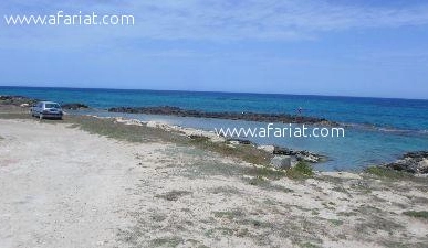 un terrain au bord de la mer à kélibia