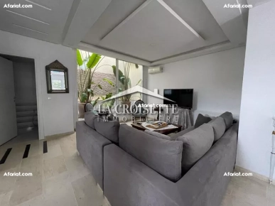 Triplex S+4 avec jardin à La Marsa 	MTRV0039