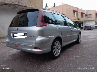 a vendre une belle 308 Peugeot essence