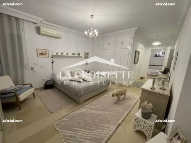 Villa S+4 avec piscine à Gammarth MVL0256