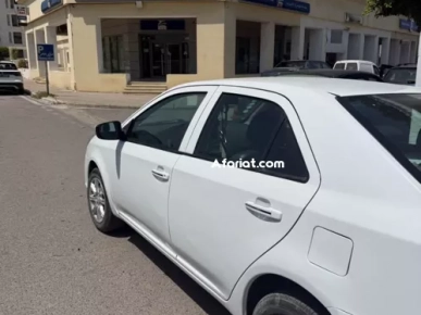 À vendre voiture geely gc6 20196 CVKM: 193.000Climatiseur