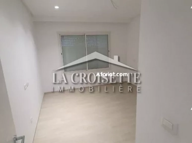 Appartement S+3 avec chambre de service à La Soukra ZAV1449