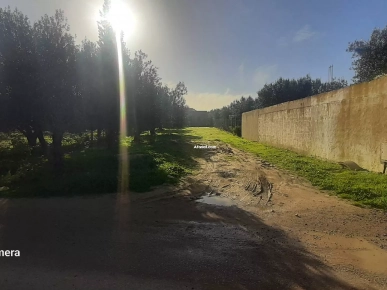 terrain de 1400 m avec une maison semi fini terrain de 1400 m avec une maison semi fini