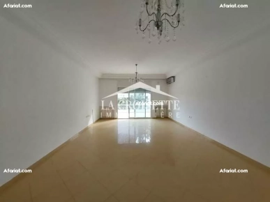 Villa S+5 à La Soukra MVL1640