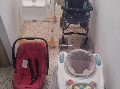 poussette chicco+ chaise haute brevi+ macheya + maxicosi poussette chicco+ chaise haute brevi+ macheya + maxicosi