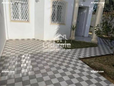 Un charmant duplex avec jardin à hammamet