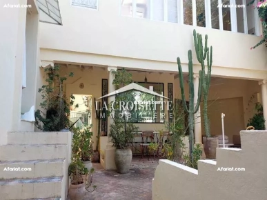 Une charmante villa S+3 avec piscine à Carthage  MVL0371