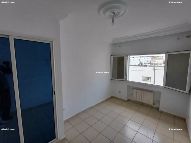 a louer apt 3 pces Taieb M'HIRI l'Aouina 1er et villa
