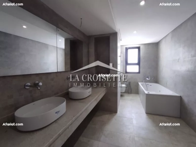Duplex S+3 avec jardin à La Soukra MDV0083