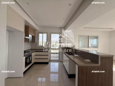 À louer à l’année – Superbe appartement haut standing à Hammamet